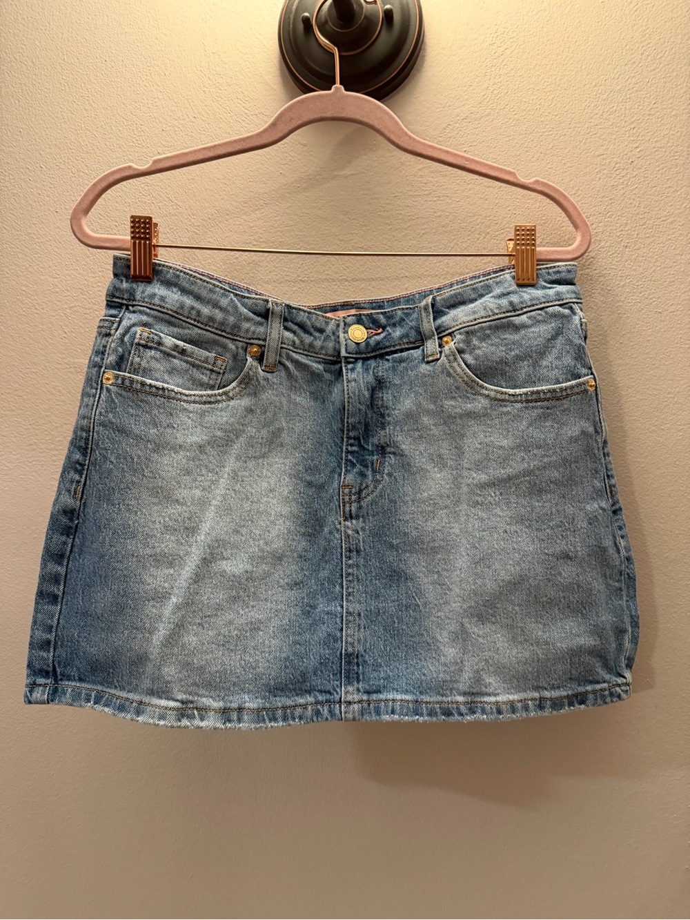 Juicy Couture Y2K Rhinestone Logo Denim Mini Skirt Size 7 / 28